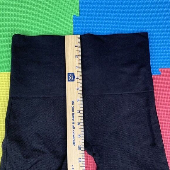 Spanx Womens Size L Black Look At Me Now Seamless Pull On Compression Leggings - Picture 16 of 16